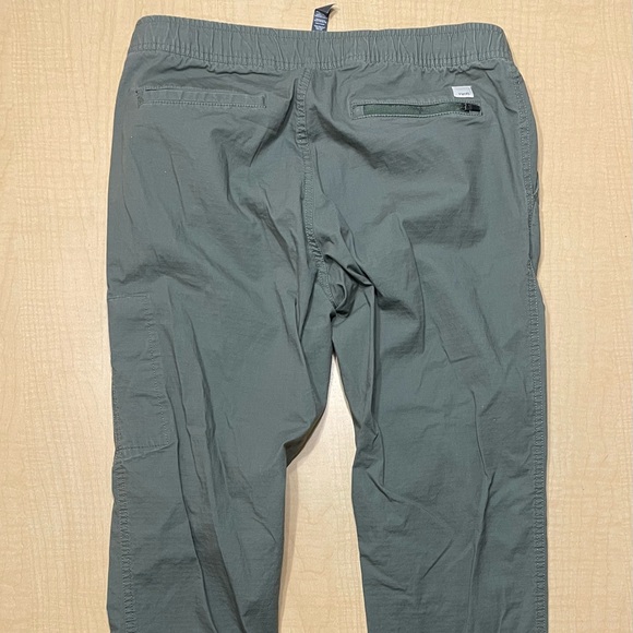 Vuori Army Green Cotton Ripstop Pants Size Medium - Picture 3 of 10